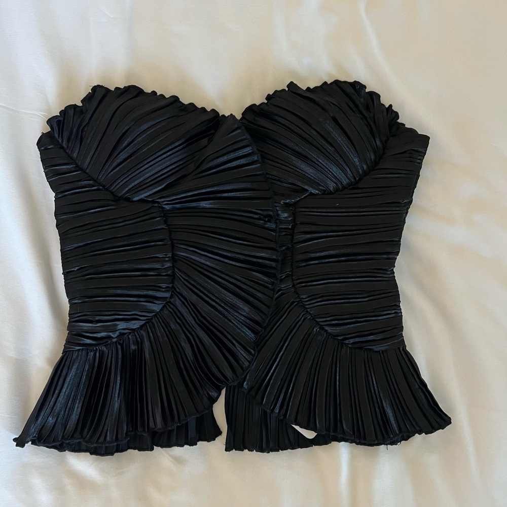 HAUTE Black Pleated Strapless Bustier Top